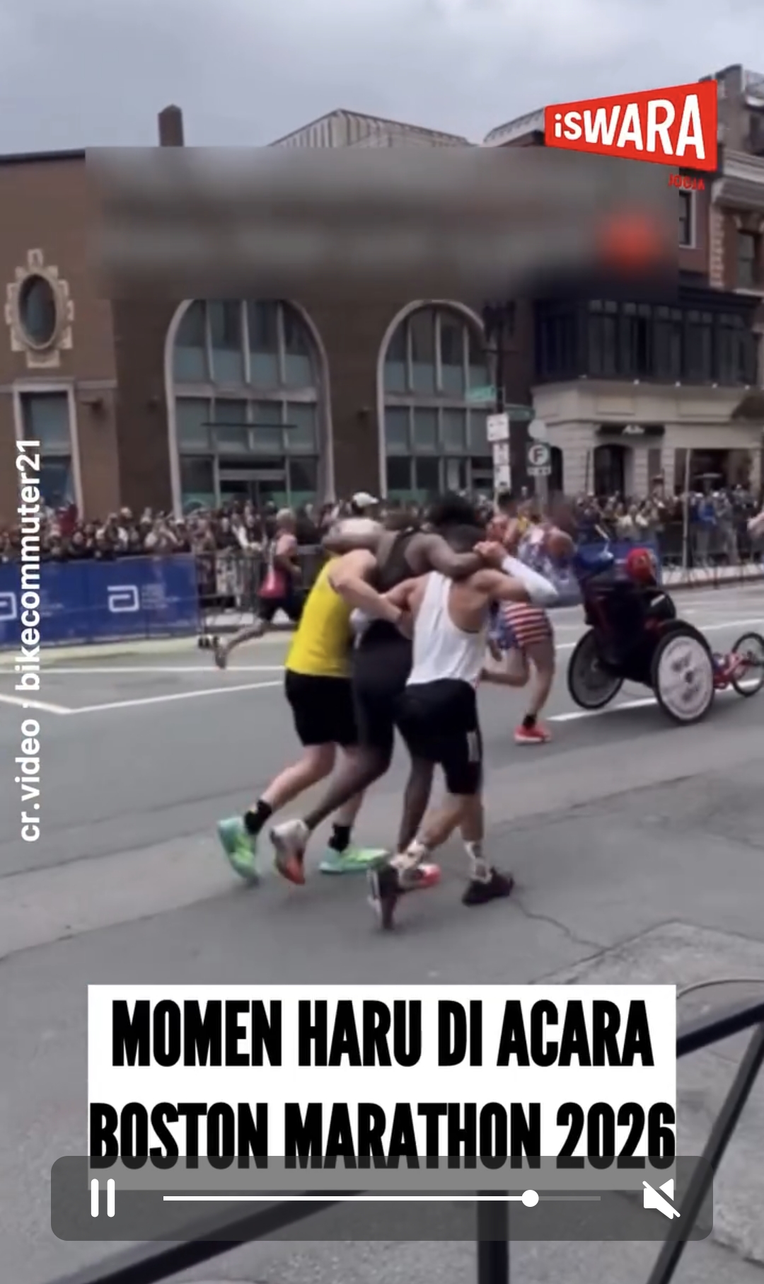 Saling Tolong di Boston